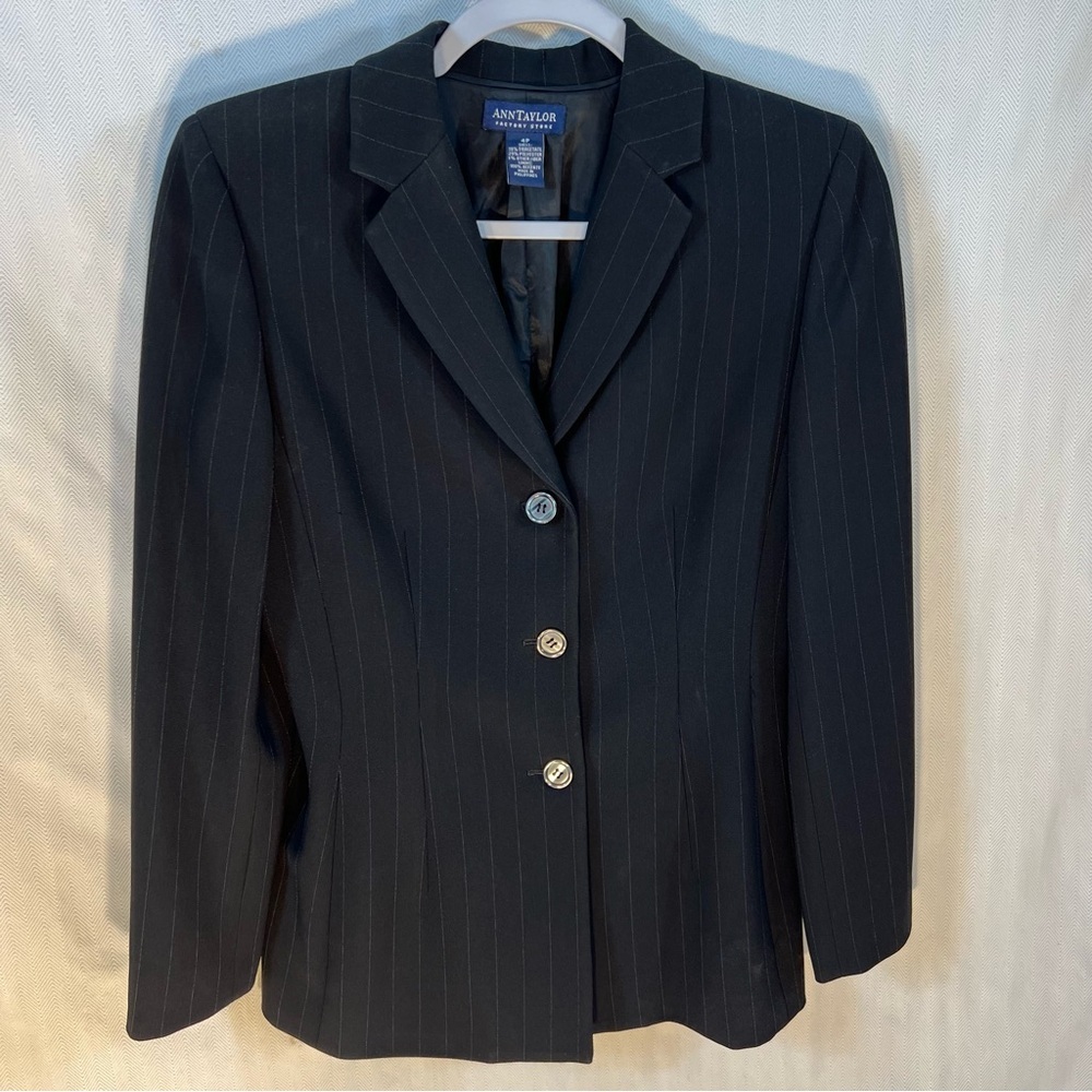 Ann Taylor Vintage Factory Suit Blazer Black Pin Stripe Classic Blazer 4P👍